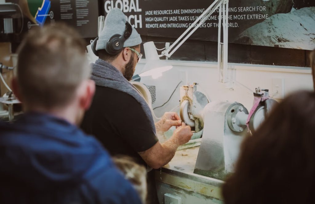 Mountain Jade Rotorua Pounamu Workshop Tour